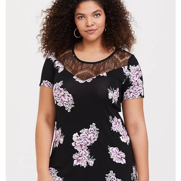 torrid Tops - Torrid super soft floral top.